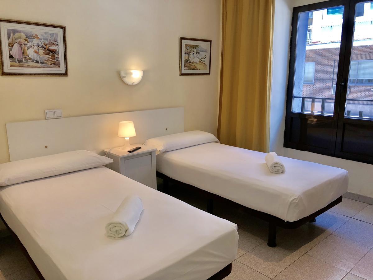 Hostal Arriaza Madrid Dış mekan fotoğraf