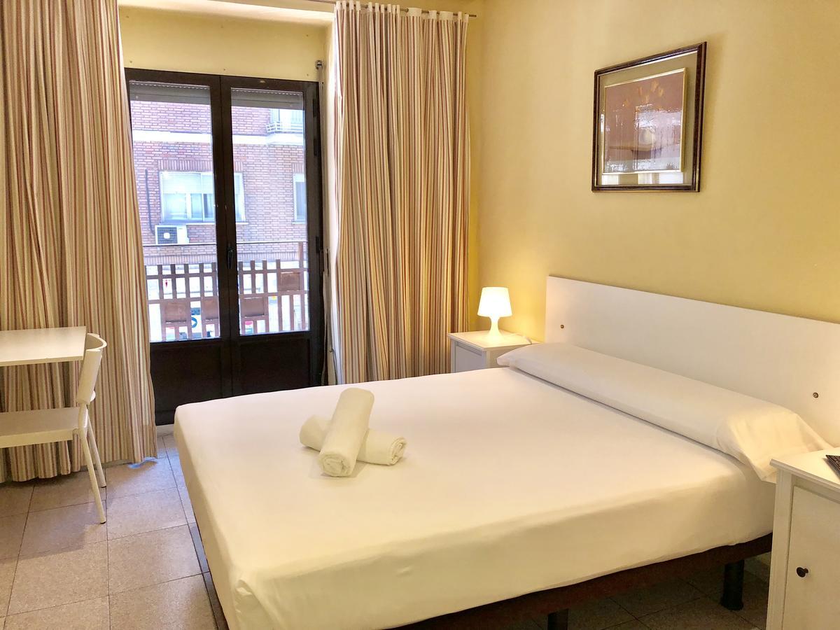 Hostal Arriaza Madrid Dış mekan fotoğraf