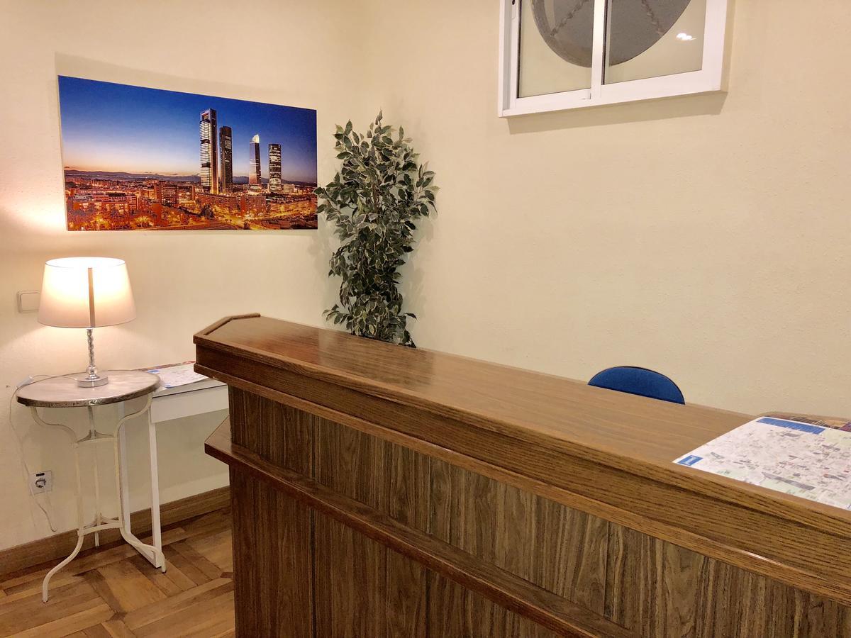 Hostal Arriaza Madrid Dış mekan fotoğraf