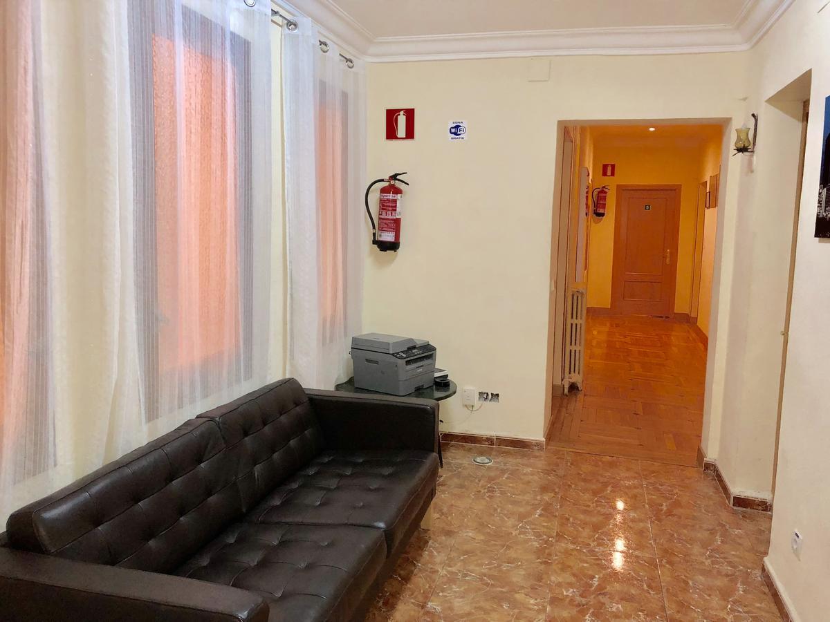 Hostal Arriaza Madrid Dış mekan fotoğraf