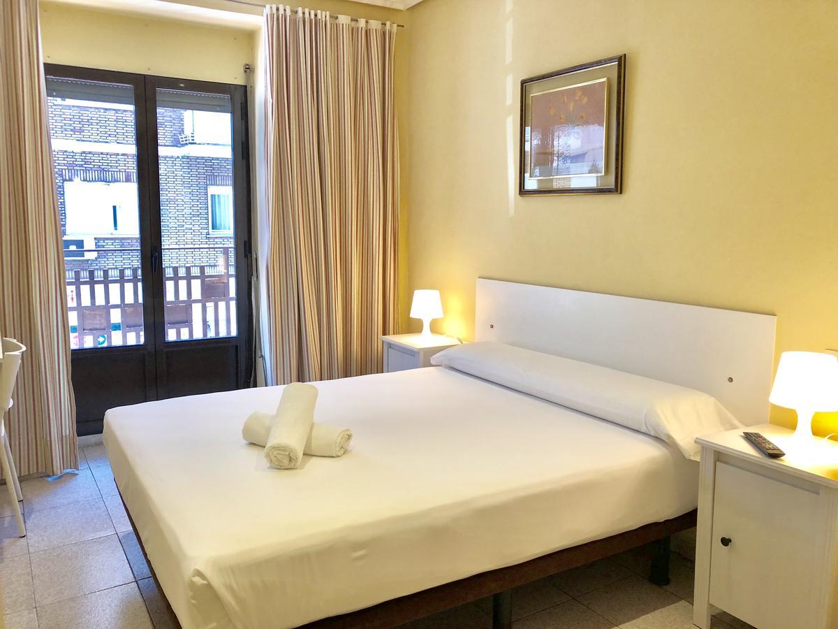 Hostal Arriaza Madrid Dış mekan fotoğraf