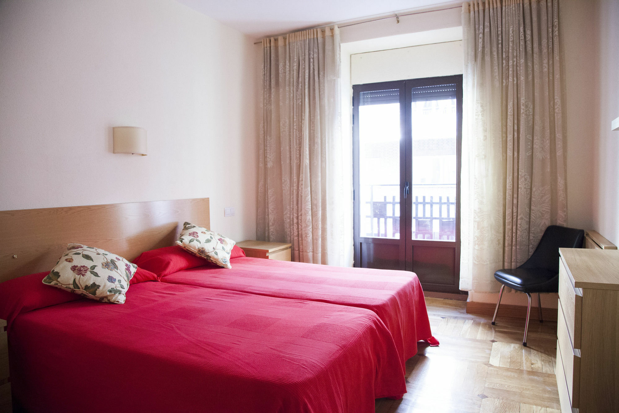 Hostal Arriaza Madrid Dış mekan fotoğraf
