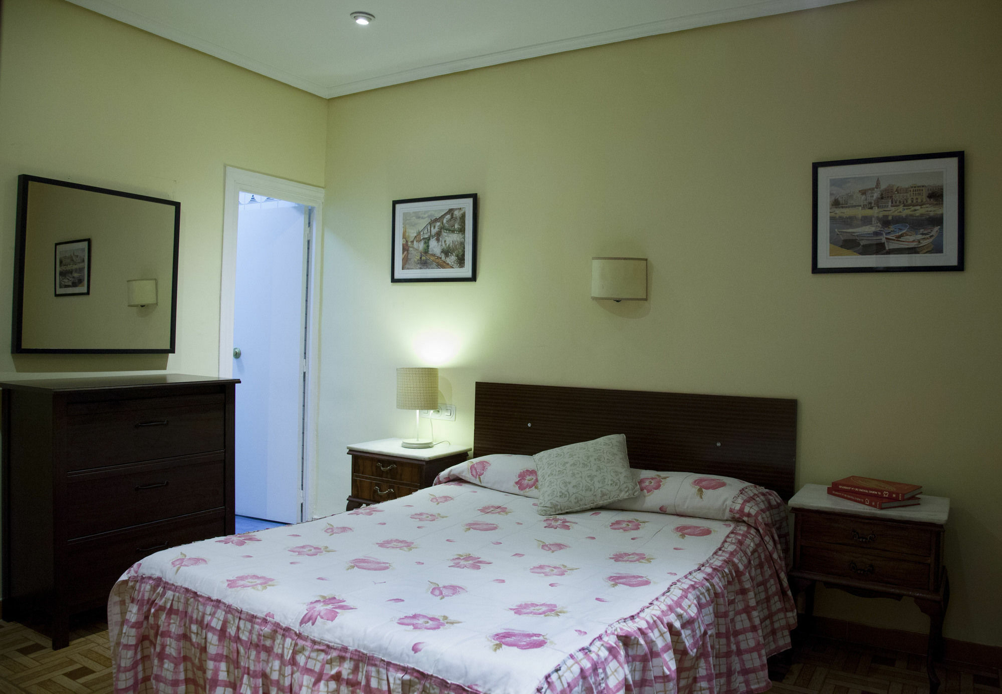 Hostal Arriaza Madrid Dış mekan fotoğraf