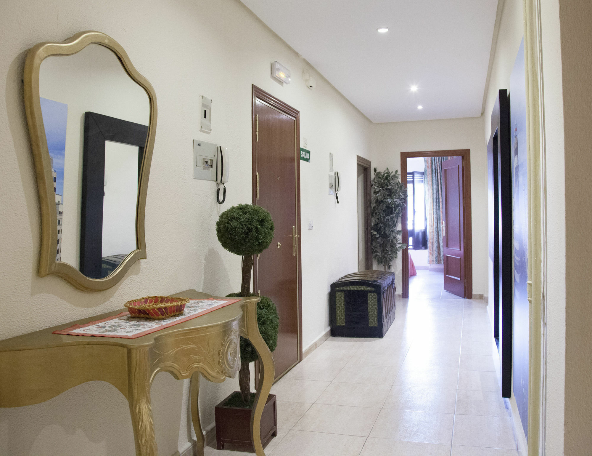 Hostal Arriaza Madrid Dış mekan fotoğraf